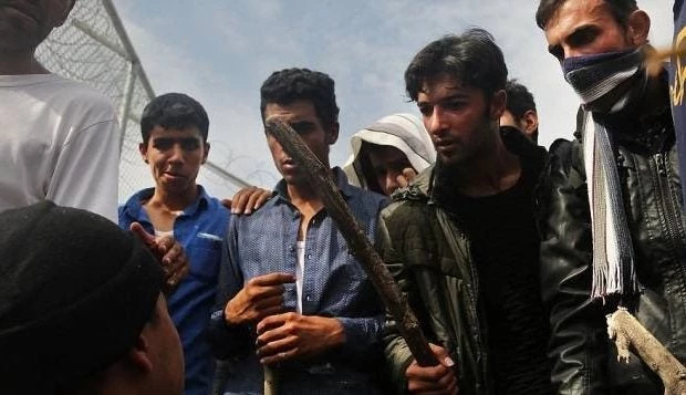 «Απόβαση» στον Έβρο: Η Τουρκία μας «επιτίθεται» με μετανάστες – Βίντεο-ντοκουμέντο